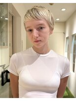 ビファインイーハアヴェダ(Befine e-ha AVEDA)&nbsp;ローライトマニッシュショート