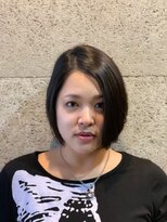 サン ビューティアンドバーバー(3 Beauty Barber)&nbsp;刈り上げ女子の前下がりボブ