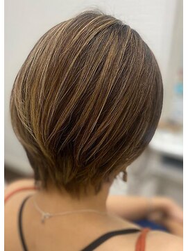 リッシュ 都賀店(Lish) ショートボブ×ハイライトヘア