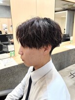 ニアウ 伊勢崎連取店(Niau)&nbsp;刈り上げセンターパートツイストスパイラルパーマメンズ