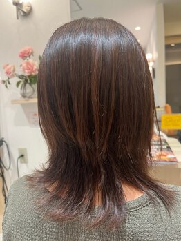 美容室 亜美香の写真/21種類の天然植物オイル配合で髪に優しく、自然な仕上がりに◎髪の状態に合わせた自然なストレートを実現♪