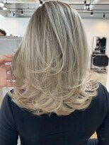 メリー オオサカ(Merly Osaka)&nbsp;white beige balayage