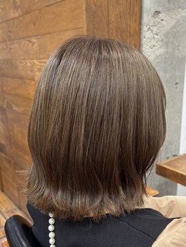 シルフィ(sylph) オリーブグレージュ＿ミディアムボブ