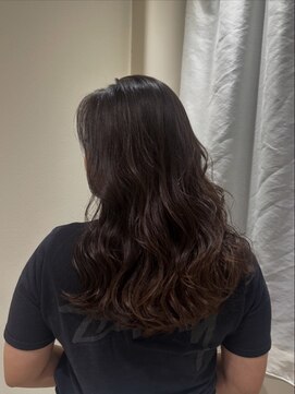 ファムバイアヴァンス(Femme by AVANCE.) 暗めカラー抜け感オーガニックカール