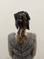 デコヘアー キートス(DECO HAIR kiitos) 編みおろしポニー