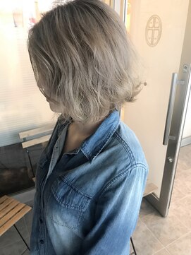 オーティティ(O-TETE) O-tete ライトスモーキーベージュ×ボブ