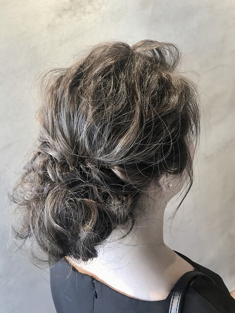 ルーズヘアセット