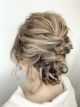 トリニティ(trinity) 編み込みまとめスタイル［豊見城・トリニティ］