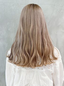 アイティーバイアルバム 藤沢店(IT by ALBUM) ベージュロング_くびれヘアビタミンカラー_ba338652