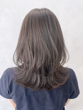 アイティー バイ アルバム 中野店(IT by ALBUM) ナチュラルミディアムレイヤー_斜めバング_ba461061