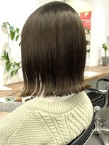 オウル(Owll)&nbsp;＊肩ライン外ハネ切りっぱなしボブアッシュベージュ＊