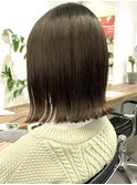 *肩ライン外ハネ切りっぱなしボブアッシュベージュ*