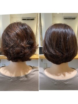 ハッコ(hacco) 艶系ショートボブ/グレーベージュ/フレンチカジュアル/白髪