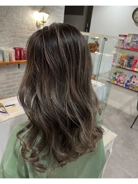 ルノン リー(LUNON:re) グレージュカラー×ハイライト♪