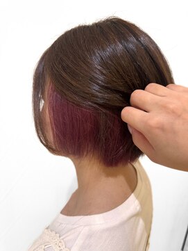 アッシュ 町田駅前通り店(Ash) ショートカット＋ピンクインナーカラー