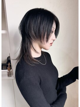 ドライブ(drive) ウルフカット　マッシュウルフ　ジェンダーレス　グレーカラー