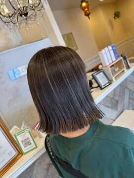 クロエ バイ ラヴィズム 新潟ビルボードプレイス2店(CLOE by LUVISM) ハイライトベージュ