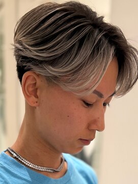 メンズバレイヤージュカラーハイライトカラーセンターパート