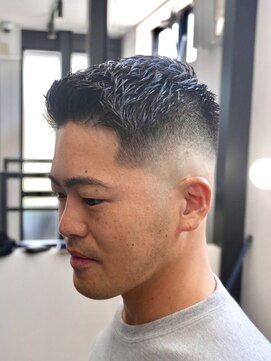 アストロ(ASTRO) スキンフェード×ショートレイヤー刈り上げショートメンズ