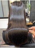 美髪ダークアッシュ黒髪フェミニンロング髪質改善