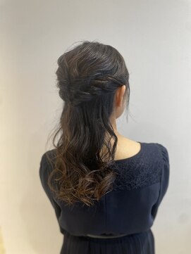ソランテ(SOLLANTE) お呼ばれハーフアップスタイル