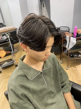 アレス バイ シカ 神戸三宮元町店(ALLES by Cica) 波巻きツイストスパイラルパーマツーブロック刈り上げ