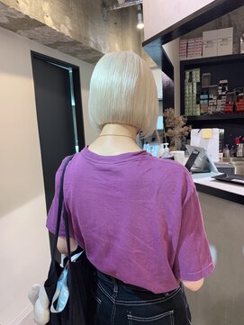 ペレ 原宿(PELE) ダブルカラー/ケアブリーチ/羽エクステ/原宿