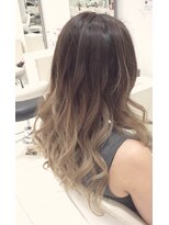 ケンジ 平塚 アネッタ(KENJE annetta)&nbsp;海外セレブ風オンブレヘア★