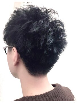 ステア ケース(stair case) メンズ /パーマ/ソフトツイスト/ツーブロック/ソフト刈り上げ