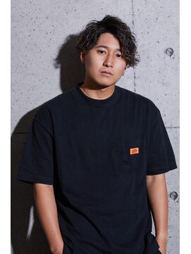 ルートバイドット 町田店(root by dot.) センターパート/ツイストスパイラル/スキンフェード[町田]