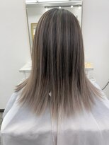 ウネルマ(unelma)&nbsp;バレイヤージュカラー　　バレイヤージュ / エアタッチ