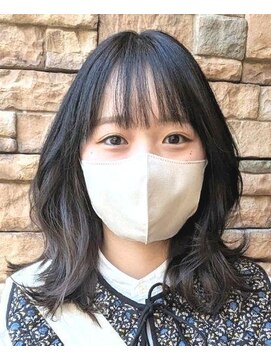 エノモト(ENOMOTO) ダークグレージュ無造作ウェーブ大人可愛い暗髪ロング