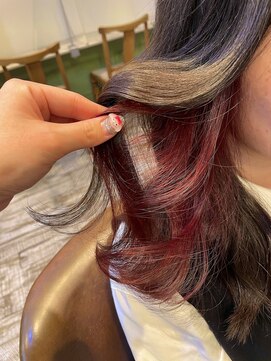 アズーア ヘアーアンドスパ(azure hair&spa) red／ブリーチ1回～／横浜／イヤリングカラー