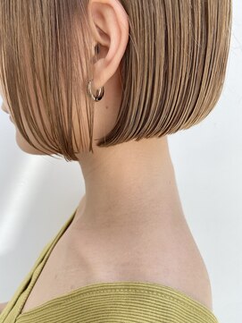 クラシック カワサキ(classic Kawasaki) ☆首が長く綺麗に見えるパツっとボブミルクティーベージュ☆裕矢