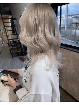 ヘア アトリエ エマ(hair latelier [emma]) white color