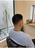 メンズベリーショートアップバングスキンフェードソフトモヒカン