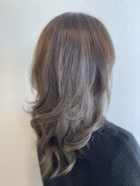 クペシック(Coupe et Chic) ロングレイヤー　白髪ぼかしブルージュ