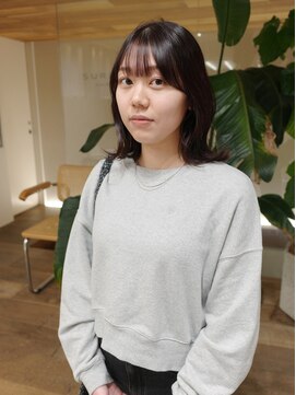 サーリー(SURLY) ボブレイヤー顔まわりカットおくれ毛ブラウンベージュ