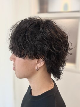 コハク(COHAQ BEAUTY AND RESORT) 波巻きスパイラルパーマ/襟足長め/メンズパーマ