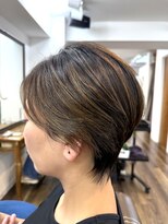 ヘアーサロン ラフリジー(Loufreasy)&nbsp;大人の丸みショート×軽やかレイヤー