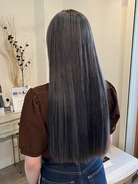 ロッカヘアエジェ(ROCCA hair eje.) 暗めカラーブルーブラックストレート