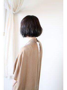 ホワイトルーム(White Room) ボブ＋スモーキーアッシュ