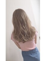 アンジュベイナハ (Ange Bay NAHA) ゆる巻き×ホワイトベージュ