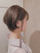 ココンフワット(coconfwat) オトナキレイな立体小顔ショート　30代40代50代