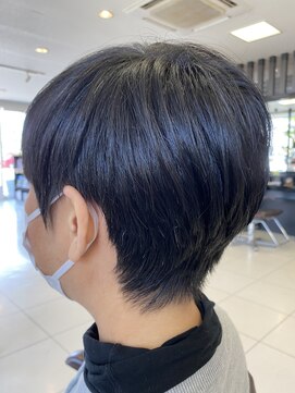ベランダ ヘア 大人ショートボブ