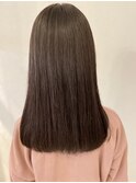 自然な艶感ストレート
