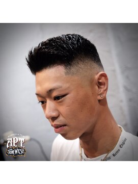 エーピーティートアウエスト(APT. TOR WEST) crew cut