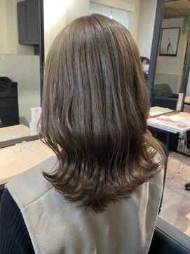 スターズ 柏(STARS) まろやかグレーベージュ　外ハネ　くびれヘア