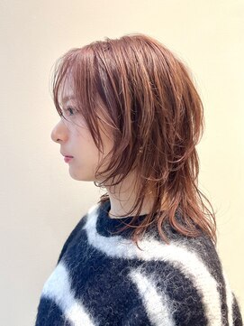 エアー 銀座タワー(AIR) ウルフカットとピンクグレージュ