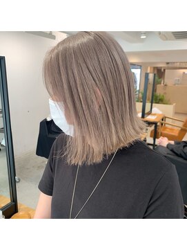 ウィリーベル 沖縄(WILLIE BELLE) ミルクティーベージュ